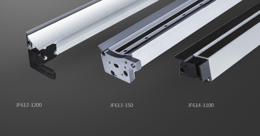 Licker-in pre-carding device for carding machine